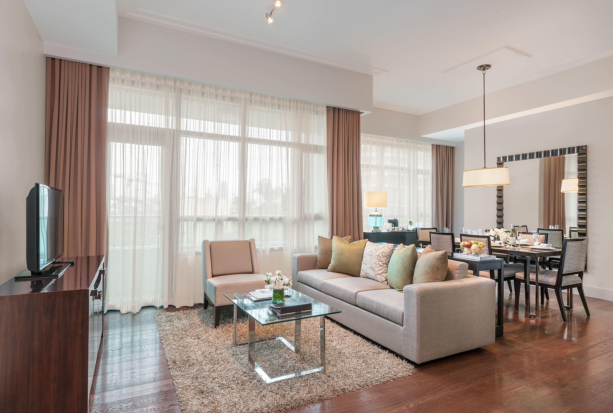 Aruga Apartments By Rockwell Makati Макати Экстерьер фото