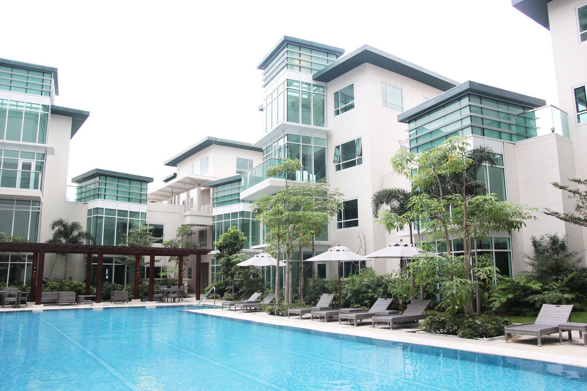 Aruga Apartments By Rockwell Makati Макати Экстерьер фото